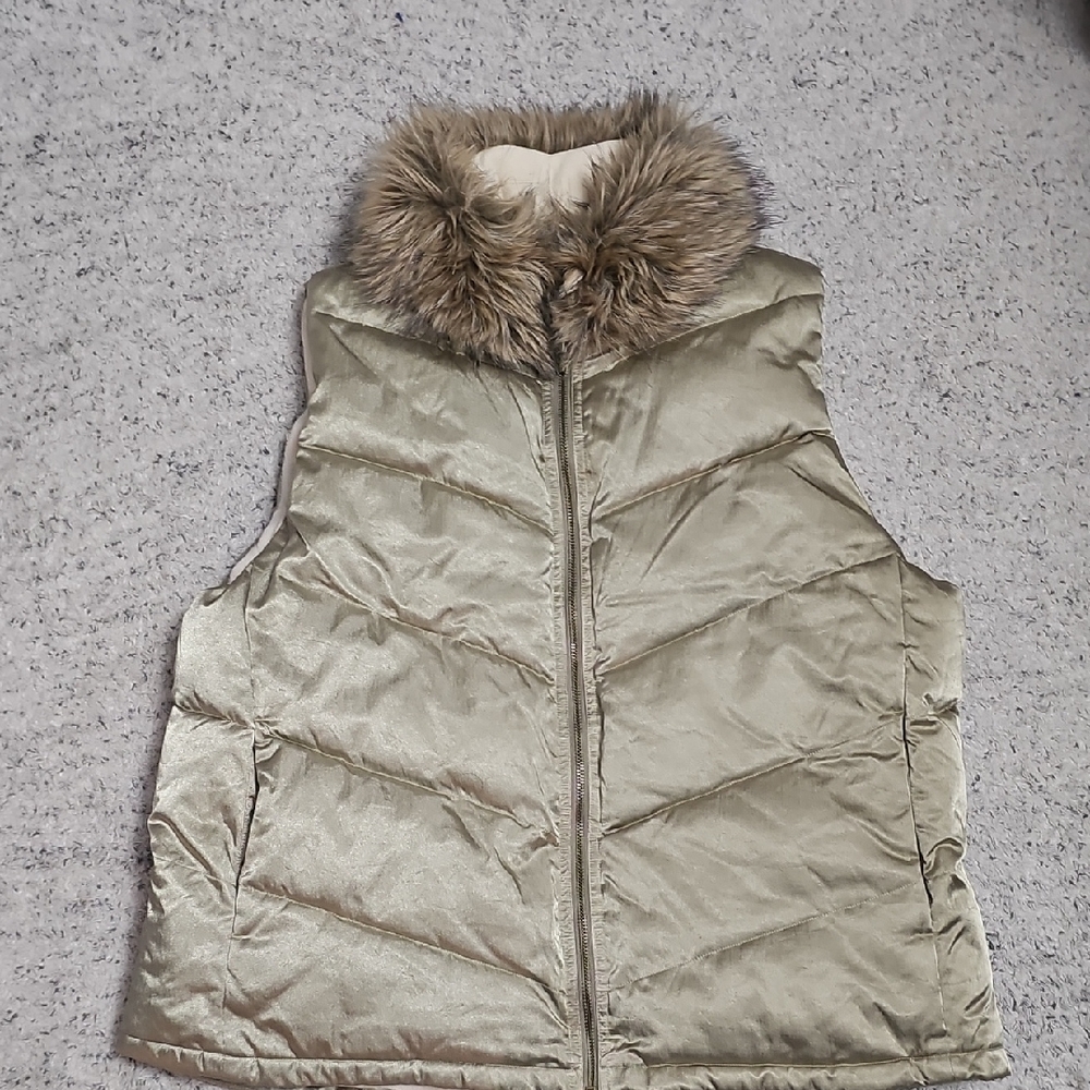 Elegant Faux Fur Collar Puffer Vest - Size Xl Beautiful Light Gold Color